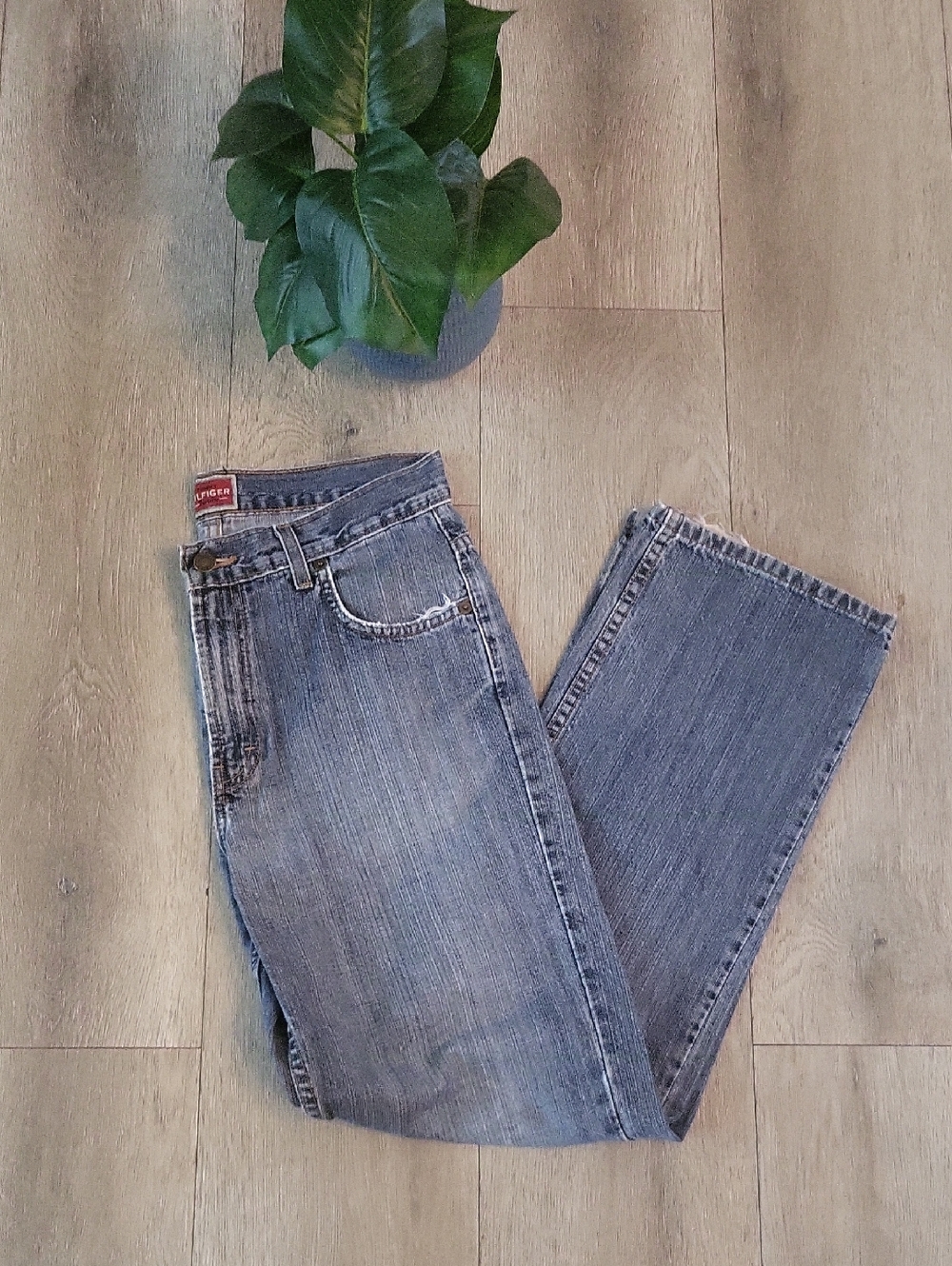 Vintage Light Blue Women’s Jeans - Tommy Hilfiger Size 30